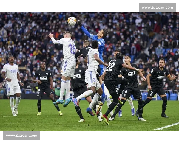 皇马与阿拉维斯激战正酣 主场迎来新挑战 球迷期待胜利的关键时刻